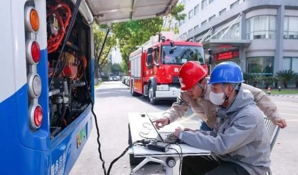 配资网官网 上海车网互动火爆试点，新能源汽车变身充电宝，未来用电省大钱？